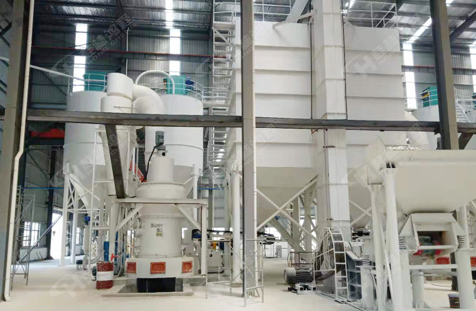 HC縱擺式磨粉機(jī)生石灰粉磨機(jī)精彩客戶現(xiàn)場(chǎng)，速來(lái)圍觀！